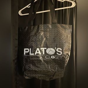 Platoe’s Closet store Bag